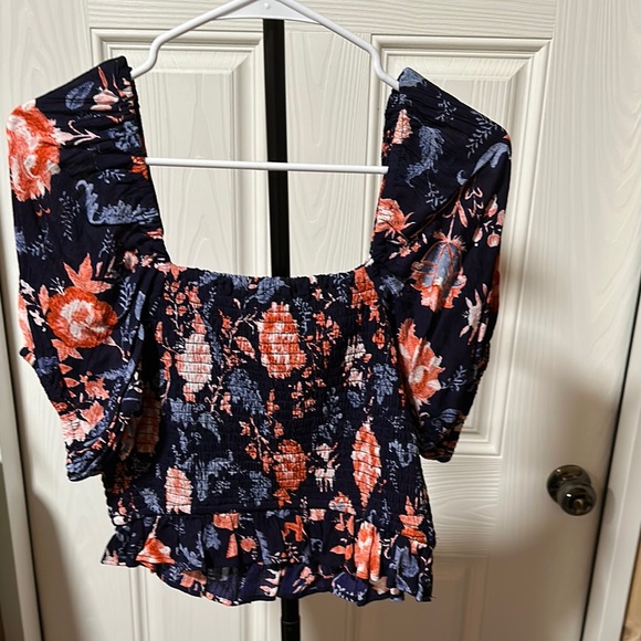 BOG Collective Floral Navy and Coral smocked Women's Top - Picture 3 of 3